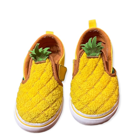 Vans Other - Vans Girls tennis shoes slip on VANS pineapple size 10